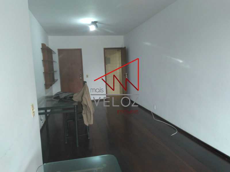 Apartamento para alugar com 2 quartos, 110m² - Foto 2