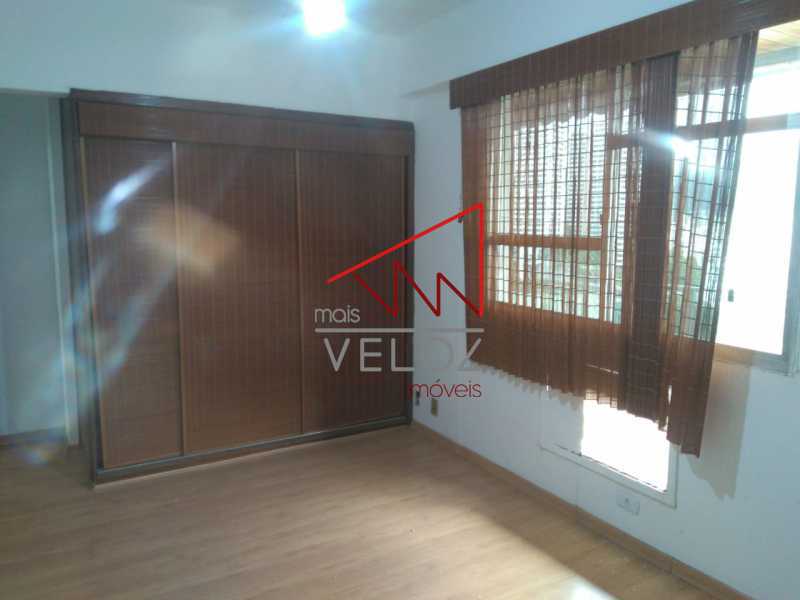 Apartamento para alugar com 2 quartos, 110m² - Foto 12