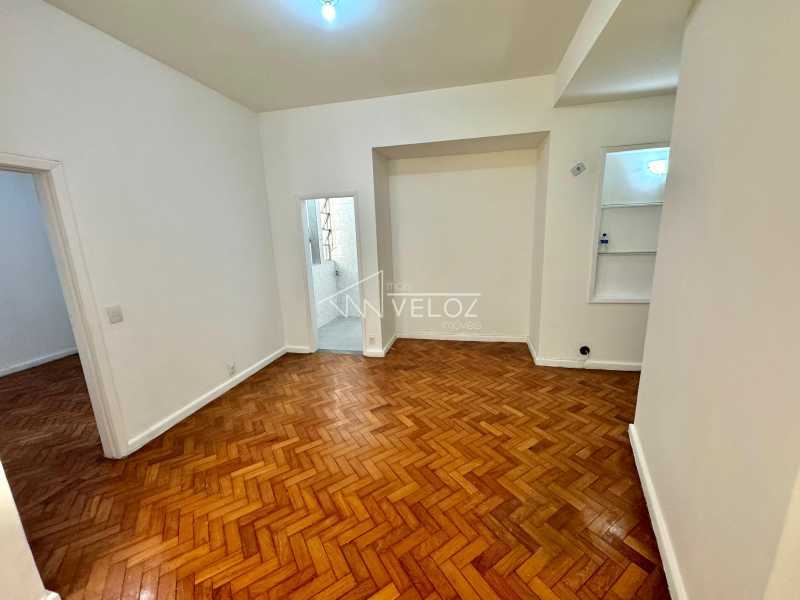 Apartamento à venda com 1 quarto, 38m² - Foto 2