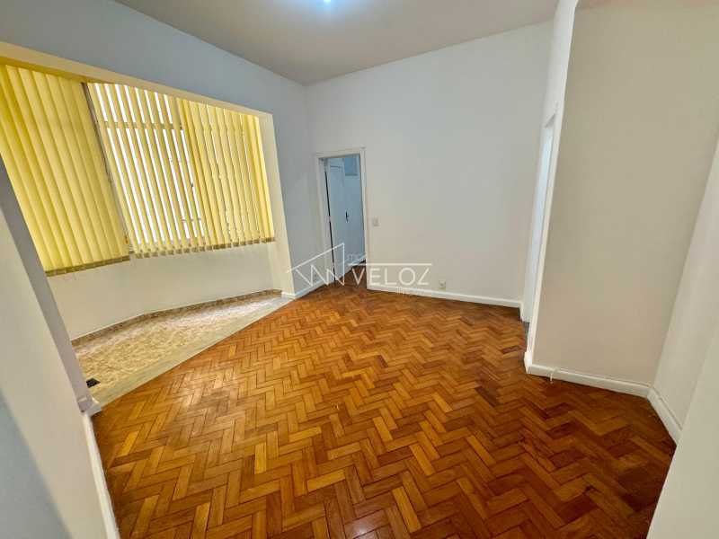 Apartamento à venda com 1 quarto, 38m² - Foto 3