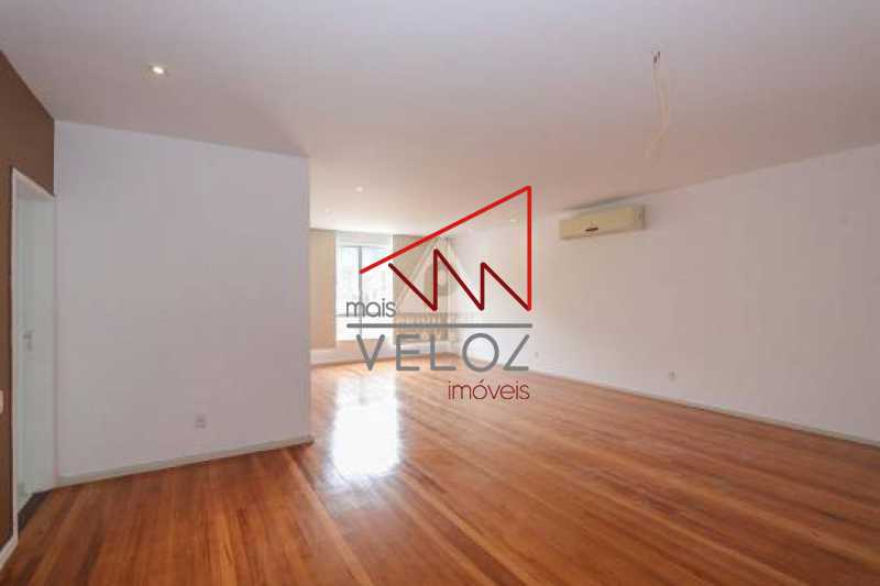 Apartamento à venda com 3 quartos, 159m² - Foto 3