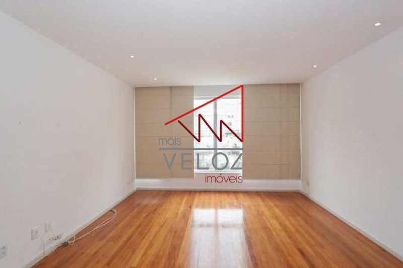 Apartamento à venda com 3 quartos, 159m² - Foto 4