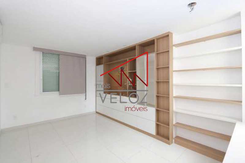 Apartamento à venda com 3 quartos, 159m² - Foto 13