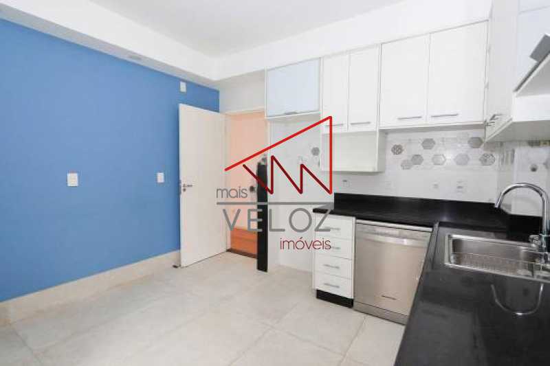 Apartamento à venda com 3 quartos, 159m² - Foto 18