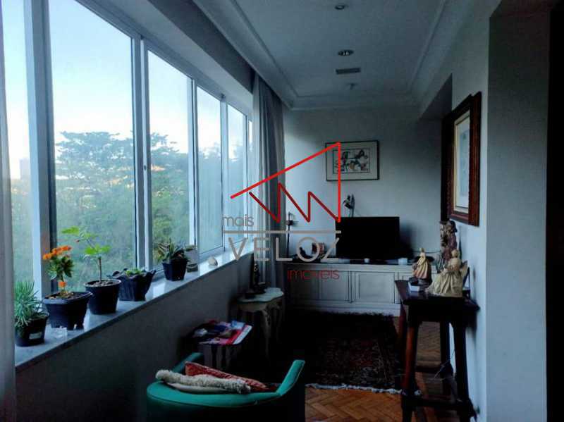 Apartamento à venda com 4 quartos, 240m² - Foto 10