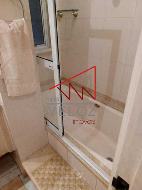 Apartamento à venda com 4 quartos, 240m² - Foto 13