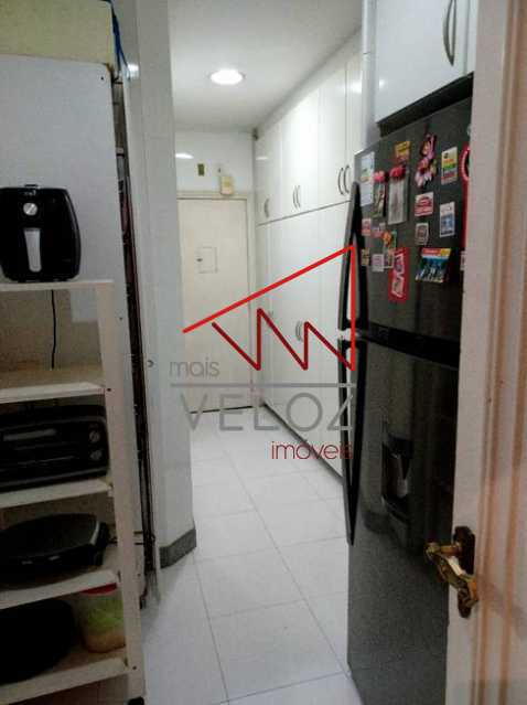 Apartamento à venda com 4 quartos, 240m² - Foto 18