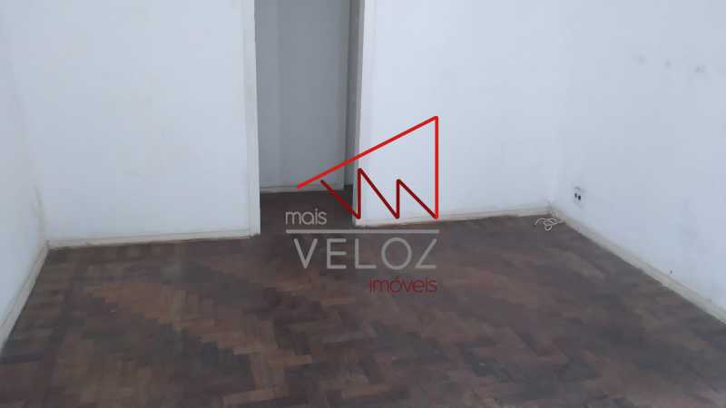 Apartamento à venda com 3 quartos, 95m² - Foto 2