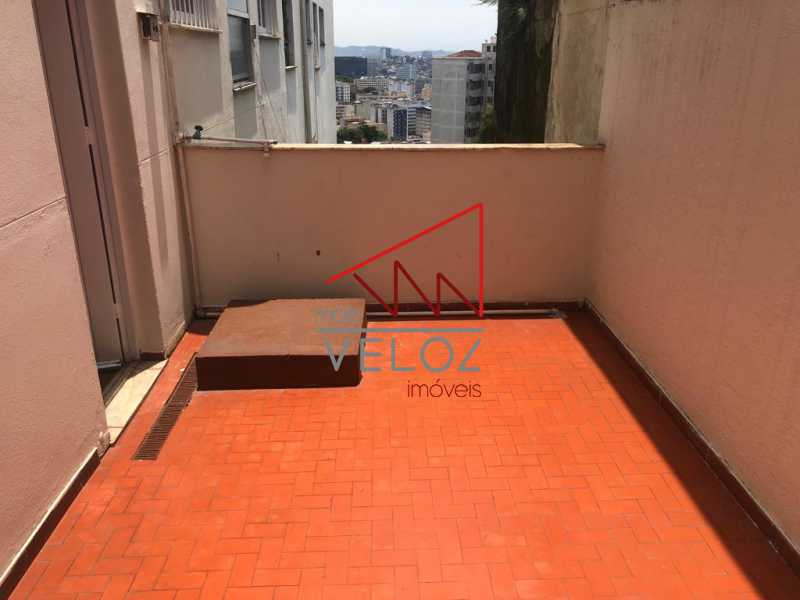 Apartamento à venda com 2 quartos, 75m² - Foto 5