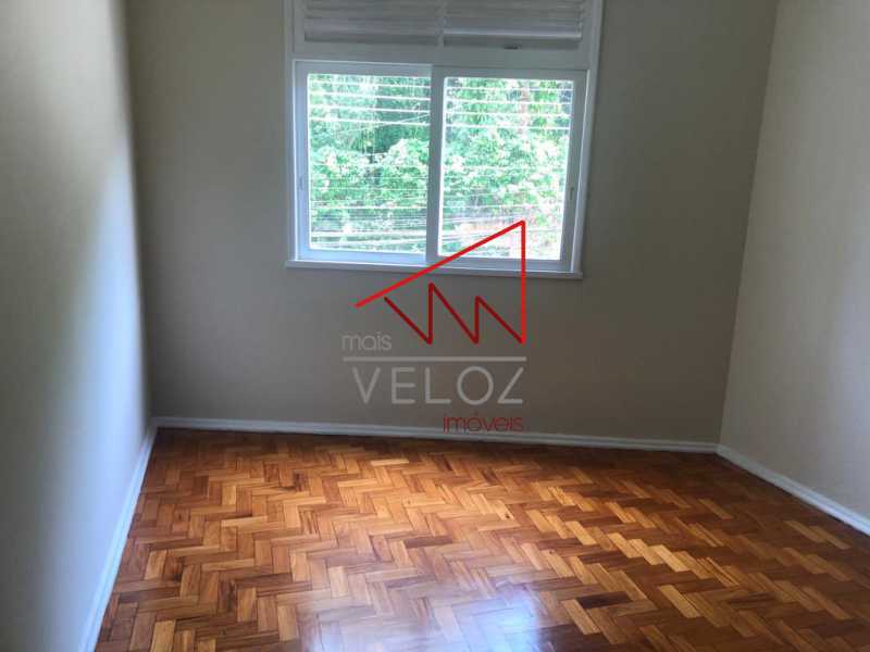 Apartamento à venda com 2 quartos, 75m² - Foto 11