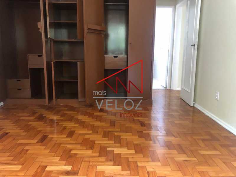 Apartamento à venda com 2 quartos, 75m² - Foto 13