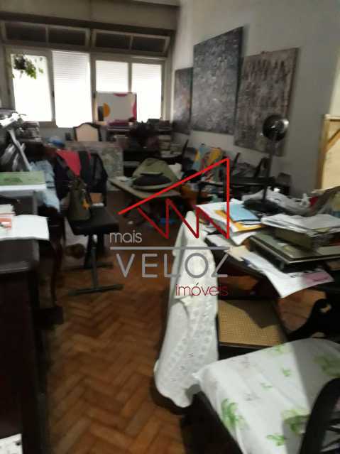 Apartamento à venda com 3 quartos, 98m² - Foto 2