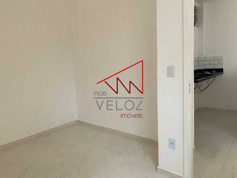 Apartamento à venda com 1 quarto, 33m² - Foto 3