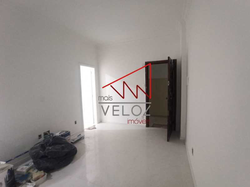 Apartamento à venda com 1 quarto, 36m² - Foto 2