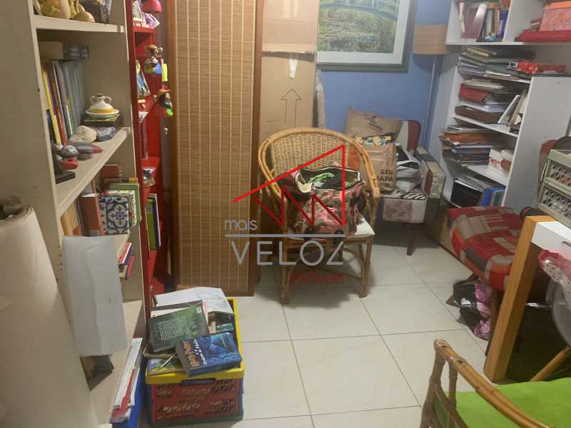 Apartamento à venda com 2 quartos, 80m² - Foto 2