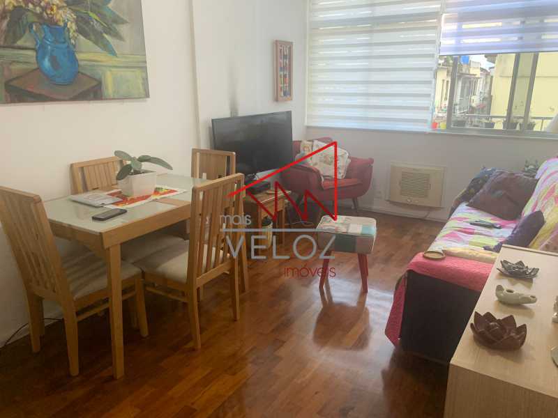 Apartamento à venda com 2 quartos, 80m² - Foto 23