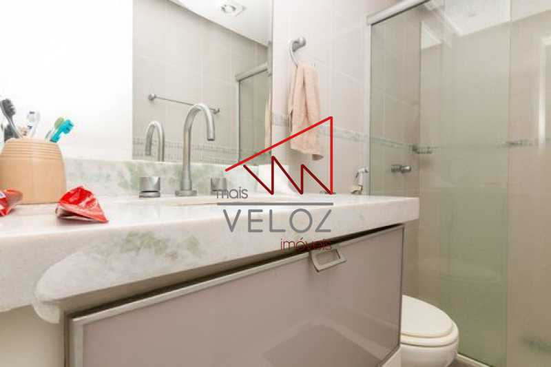 Apartamento à venda com 4 quartos, 222m² - Foto 17