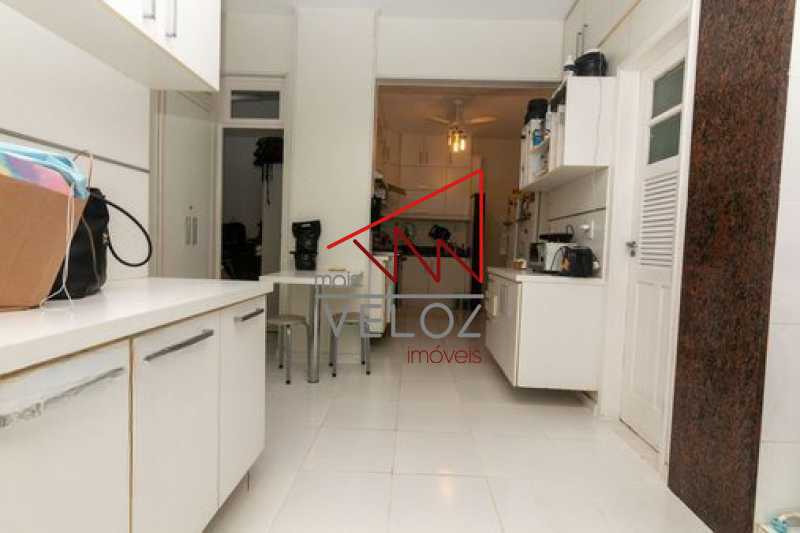 Apartamento à venda com 4 quartos, 222m² - Foto 14