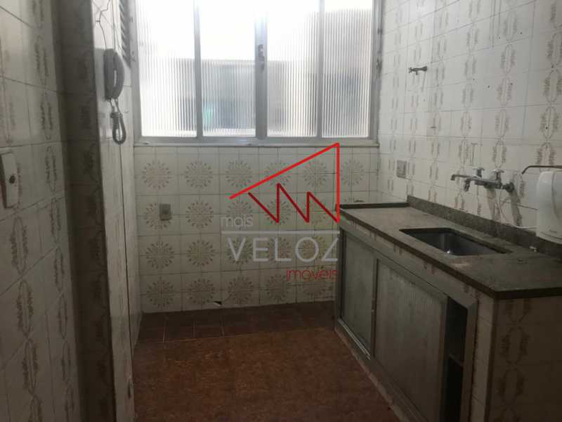 Apartamento para alugar com 2 quartos, 62m² - Foto 13