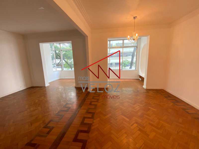 Apartamento à venda com 3 quartos, 163m² - Foto 4