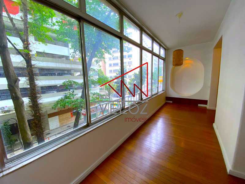 Apartamento à venda com 3 quartos, 163m² - Foto 1