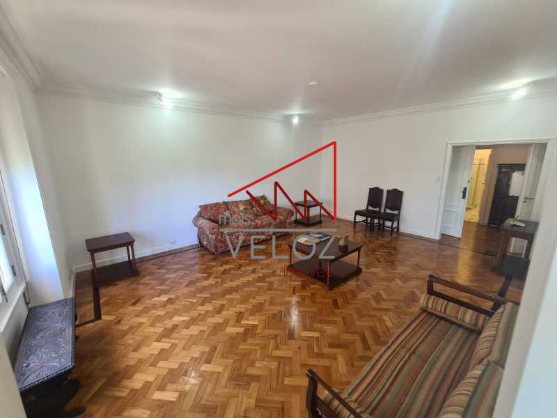 Apartamento para alugar com 5 quartos, 253m² - Foto 1