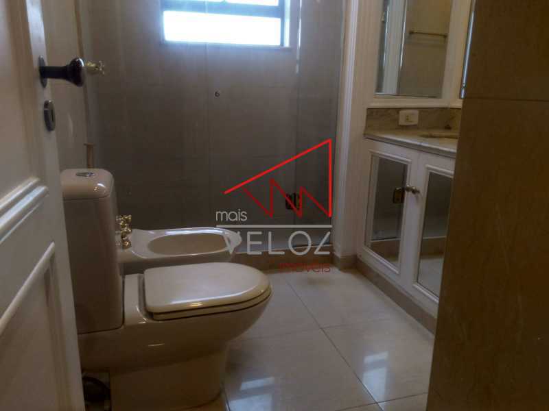 Apartamento para alugar com 5 quartos, 253m² - Foto 16