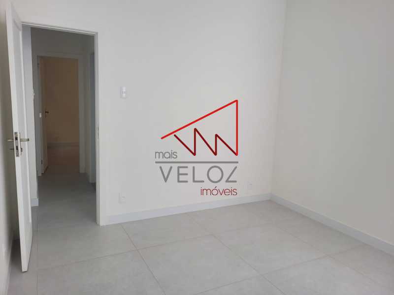 Apartamento à venda com 2 quartos, 76m² - Foto 7