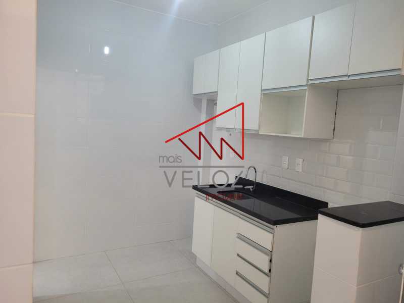 Apartamento à venda com 2 quartos, 76m² - Foto 10