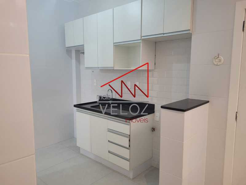 Apartamento à venda com 2 quartos, 76m² - Foto 13