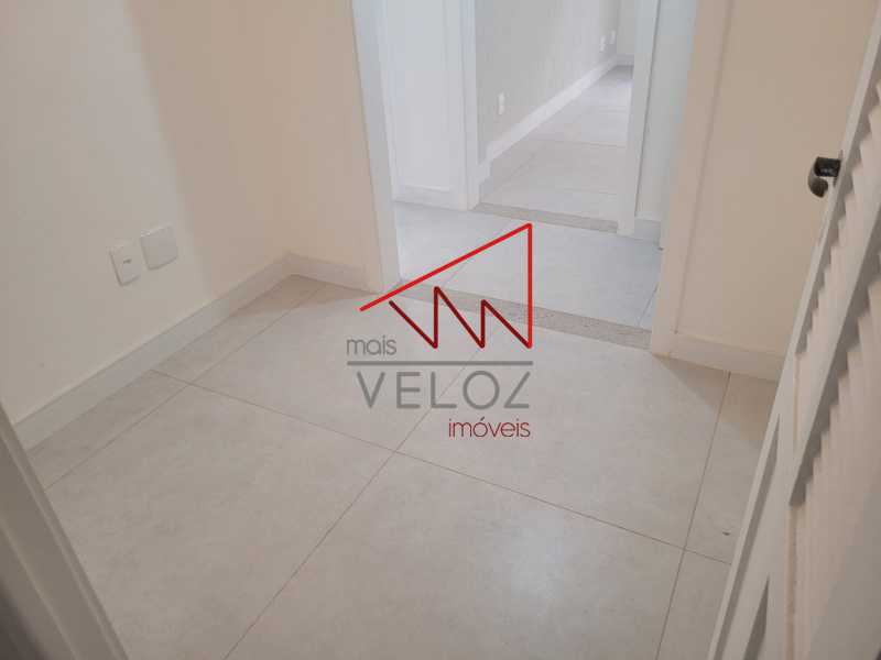 Apartamento à venda com 2 quartos, 76m² - Foto 23