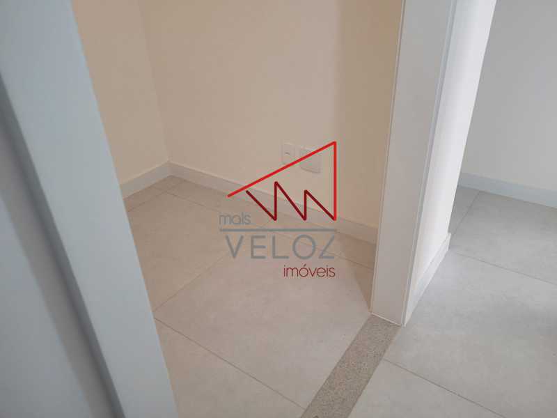 Apartamento à venda com 2 quartos, 76m² - Foto 12