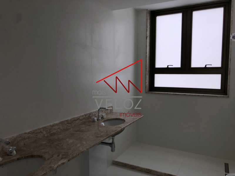 Apartamento à venda com 3 quartos, 180m² - Foto 11