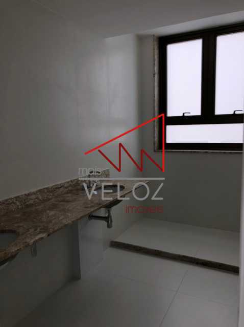 Apartamento à venda com 3 quartos, 180m² - Foto 13