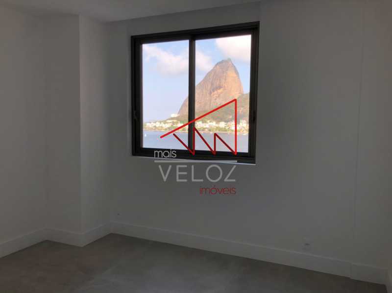 Apartamento à venda com 3 quartos, 180m² - Foto 15