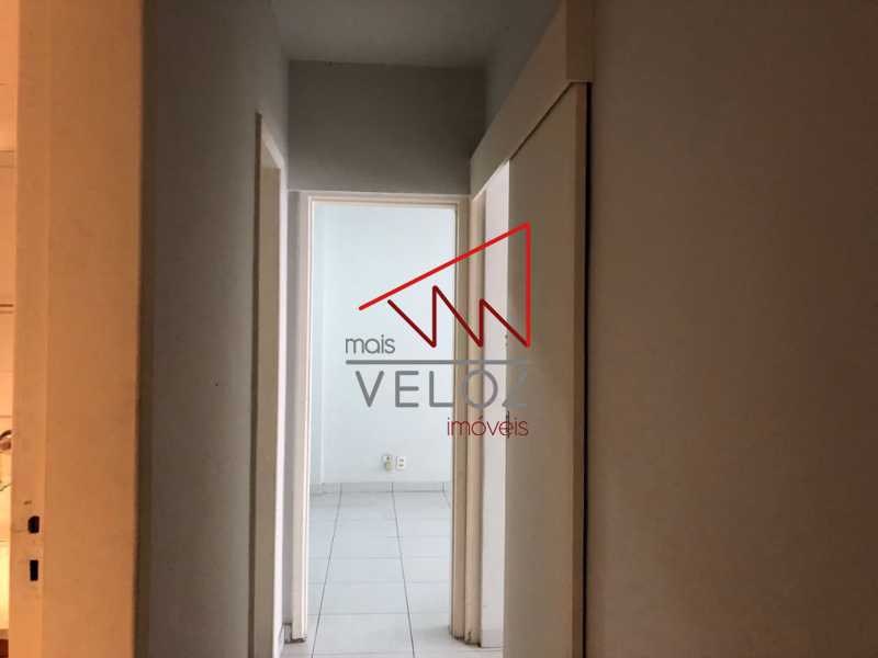 Apartamento à venda com 3 quartos, 85m² - Foto 3