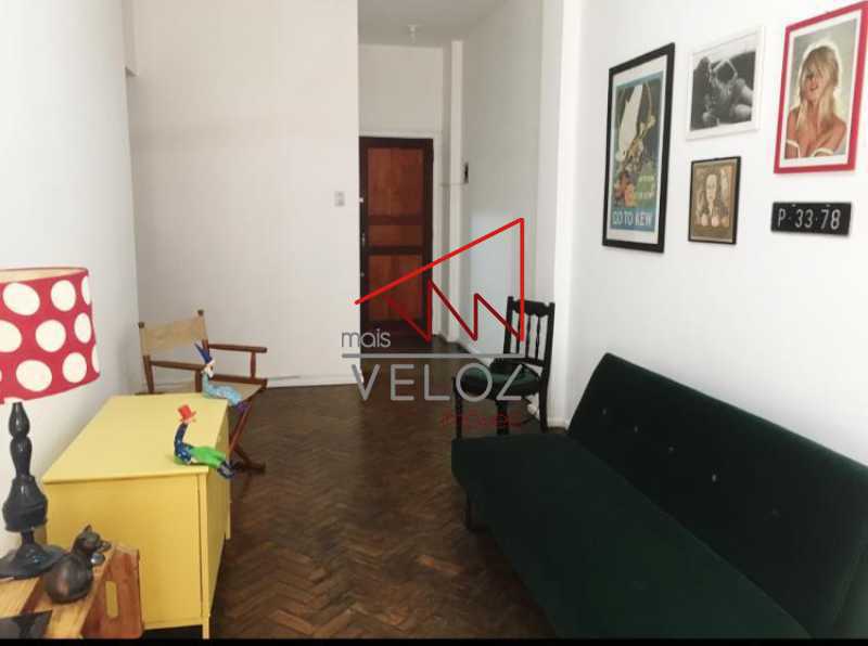 Apartamento à venda com 1 quarto, 72m² - Foto 2