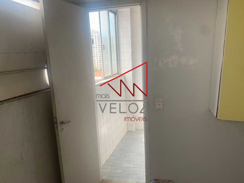 Apartamento à venda com 2 quartos, 70m² - Foto 6