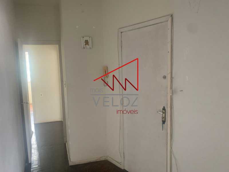 Apartamento à venda com 2 quartos, 70m² - Foto 5