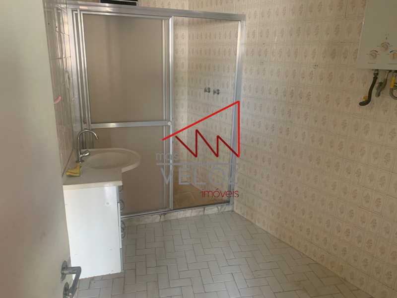 Apartamento à venda com 2 quartos, 70m² - Foto 17