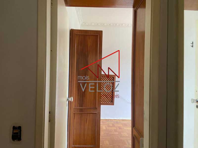 Apartamento à venda com 2 quartos, 95m² - Foto 13