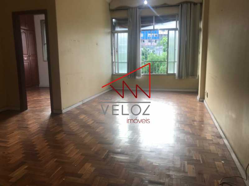 Apartamento à venda com 3 quartos, 100m² - Foto 4