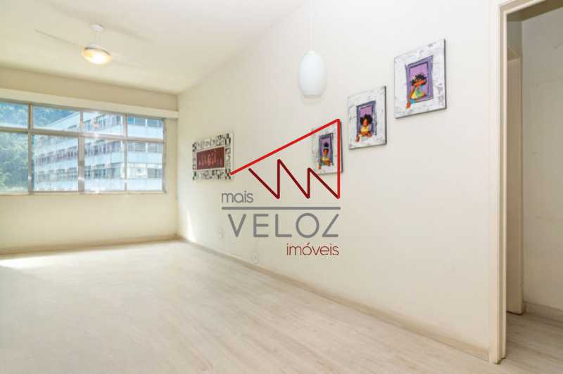 Apartamento à venda com 2 quartos, 80m² - Foto 3