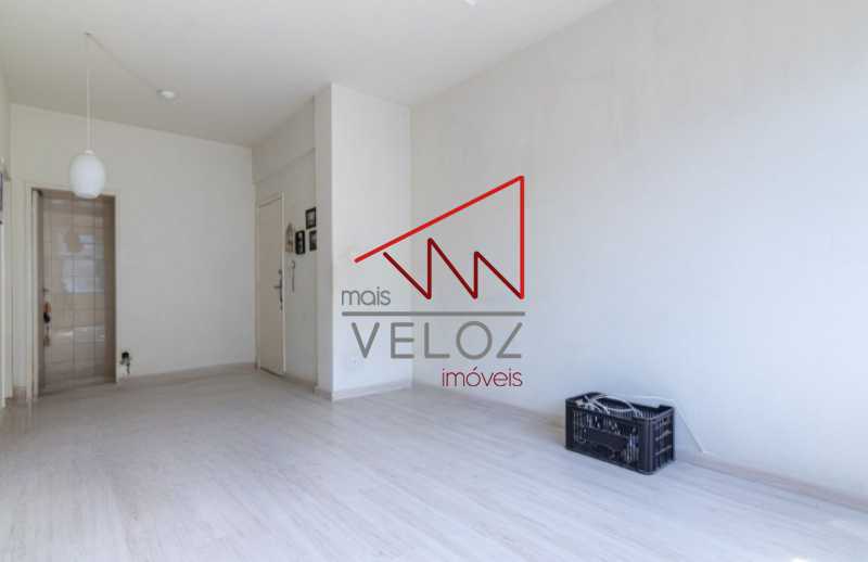 Apartamento à venda com 2 quartos, 80m² - Foto 6