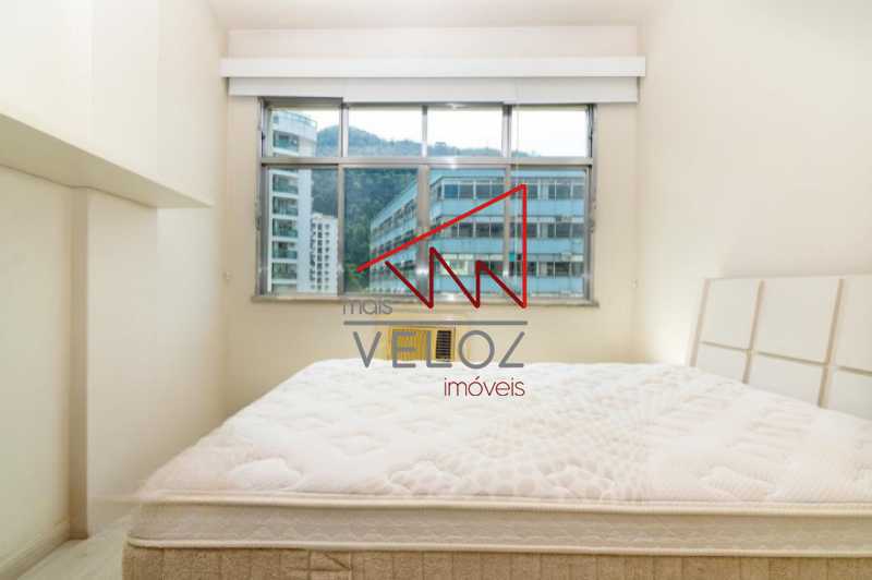 Apartamento à venda com 2 quartos, 80m² - Foto 11