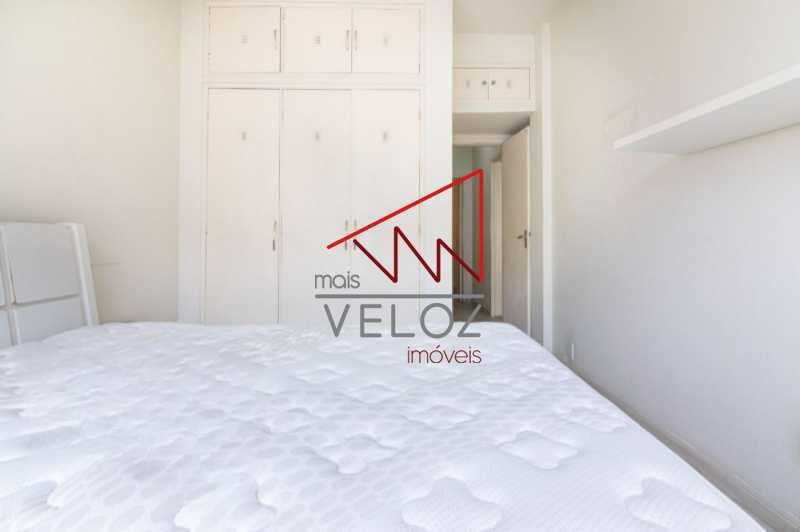 Apartamento à venda com 2 quartos, 80m² - Foto 13