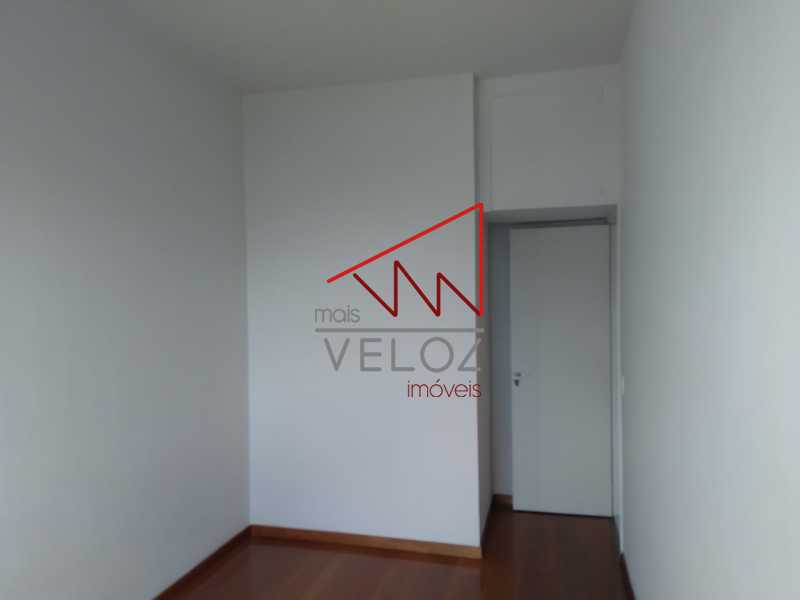 Apartamento à venda com 2 quartos, 70m² - Foto 7