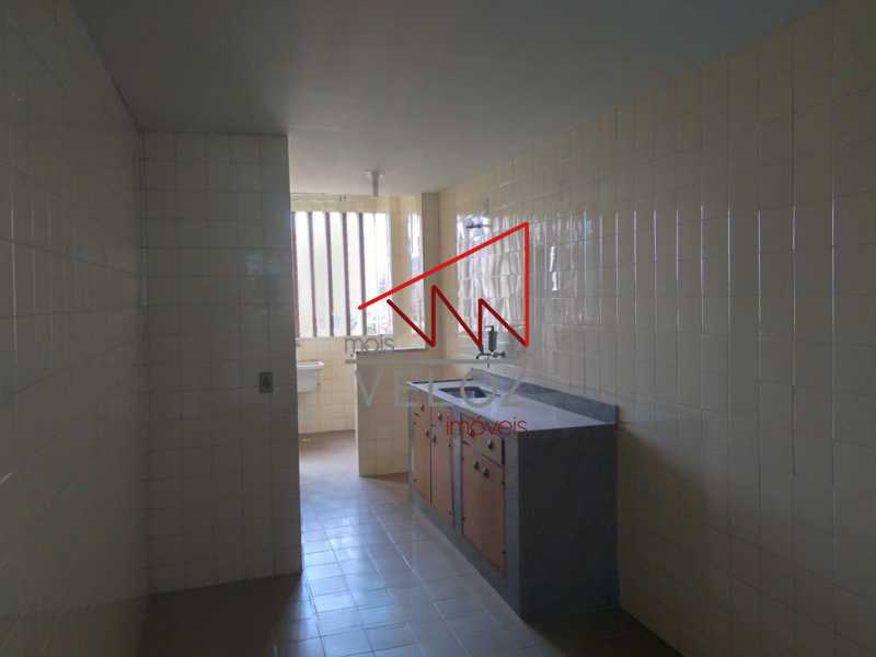 Apartamento à venda com 2 quartos, 70m² - Foto 17