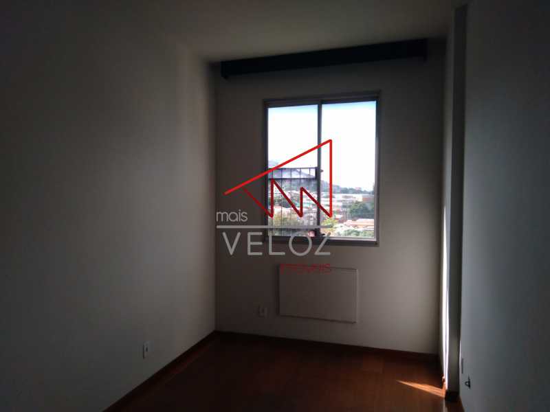 Apartamento à venda com 2 quartos, 70m² - Foto 6