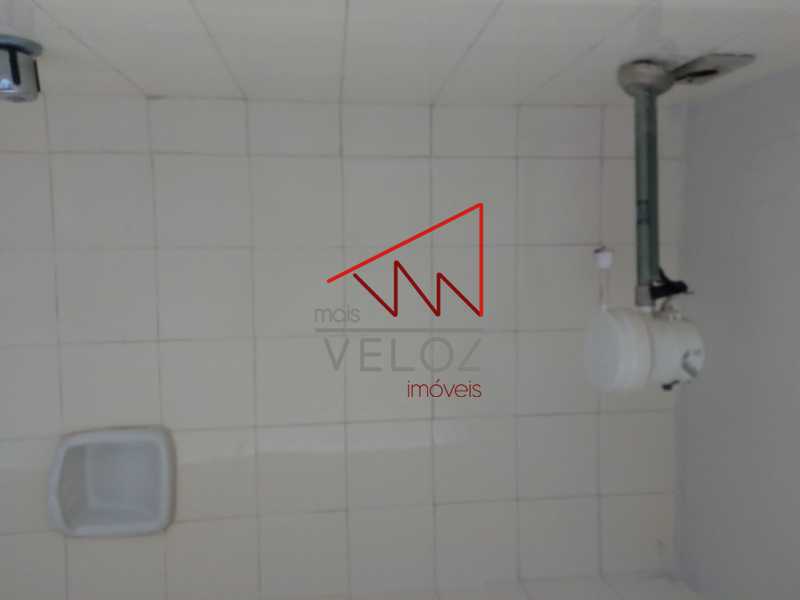 Apartamento à venda com 2 quartos, 70m² - Foto 11